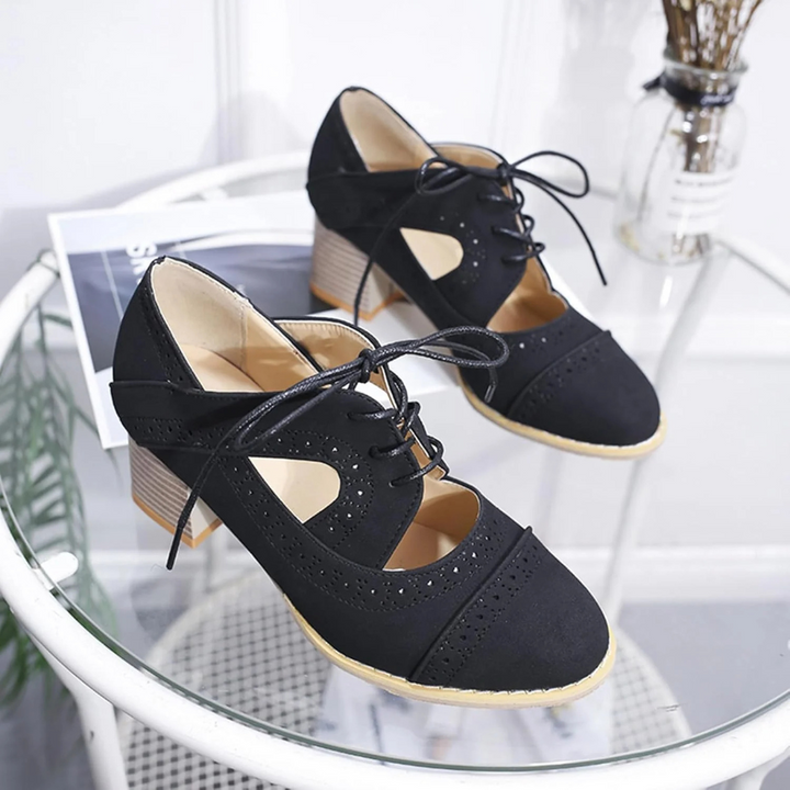 Emma Oktoberfest Schuhe | Vintage Trachten-Pumps mit Schnürung in Wildleder-Optik für Damen