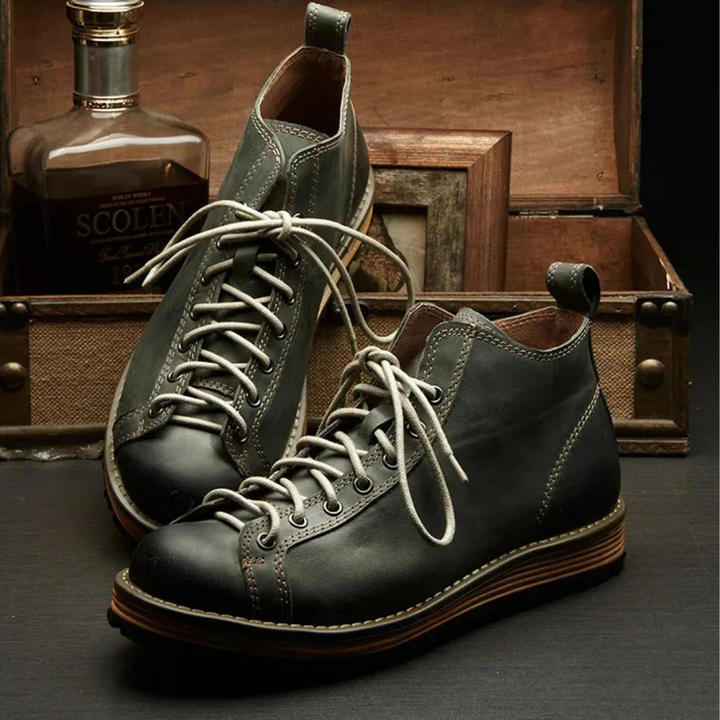 Tobias Schnürstiefel Oktoberfest | Elegante Herren Lederlookstiefel im Vintage-Style