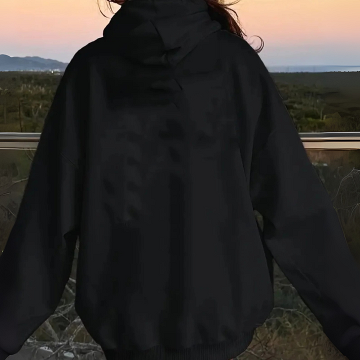 Marlene Oktoberfest Kapuzenpullover | Femininer Lederhosen-Print Pulli für Damen