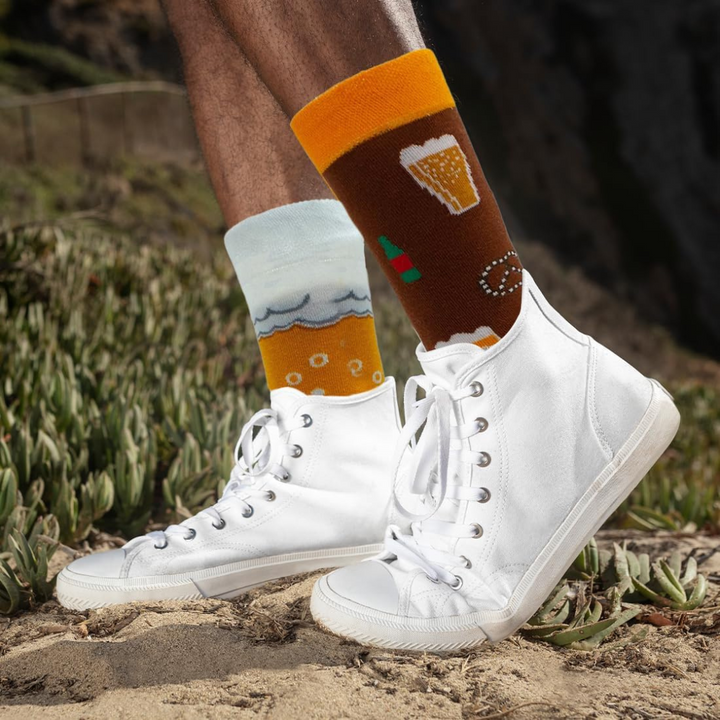 Unisex Oktoberfest Socken | Kreative Bierfest Strümpfe mit Bier-Design im Doppelpack