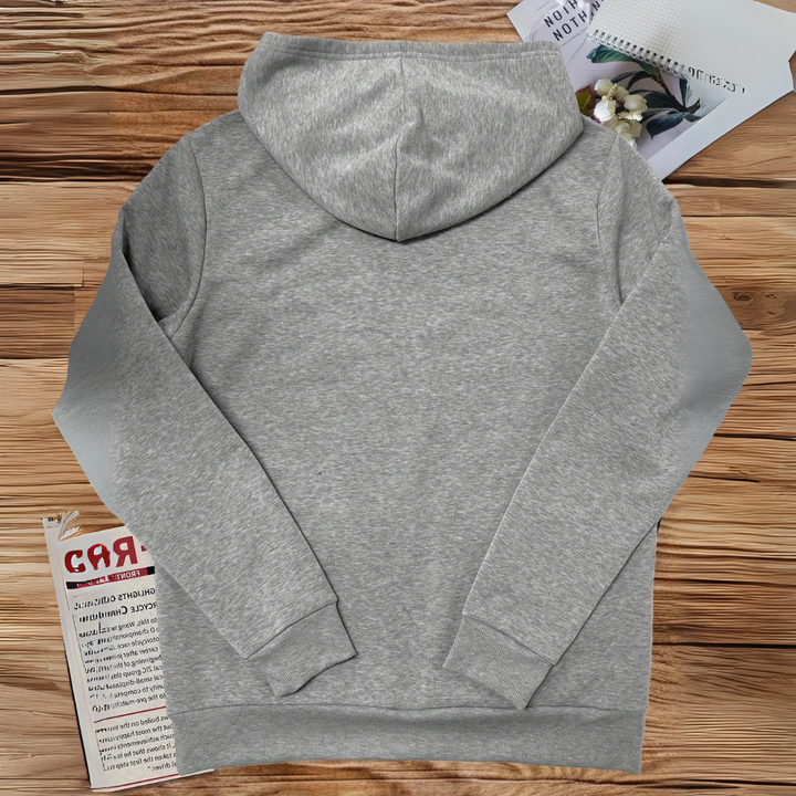 Maximilian Oktoberfest Kapuzenpullover | Klassischer Bierfest Pulli mit Doppel-Bierkrug-Motiv für Herren