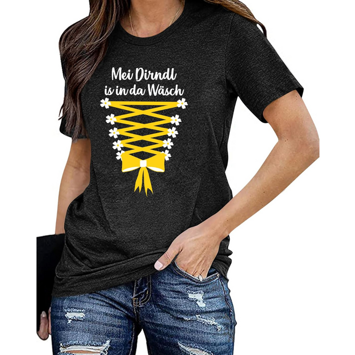 Monika Oktoberfest T-Shirt | Witziges Dirndl-Schnürung Shirt für Damen