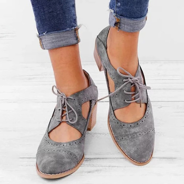 Emma Oktoberfest Schuhe | Vintage Trachten-Pumps mit Schnürung in Wildleder-Optik für Damen