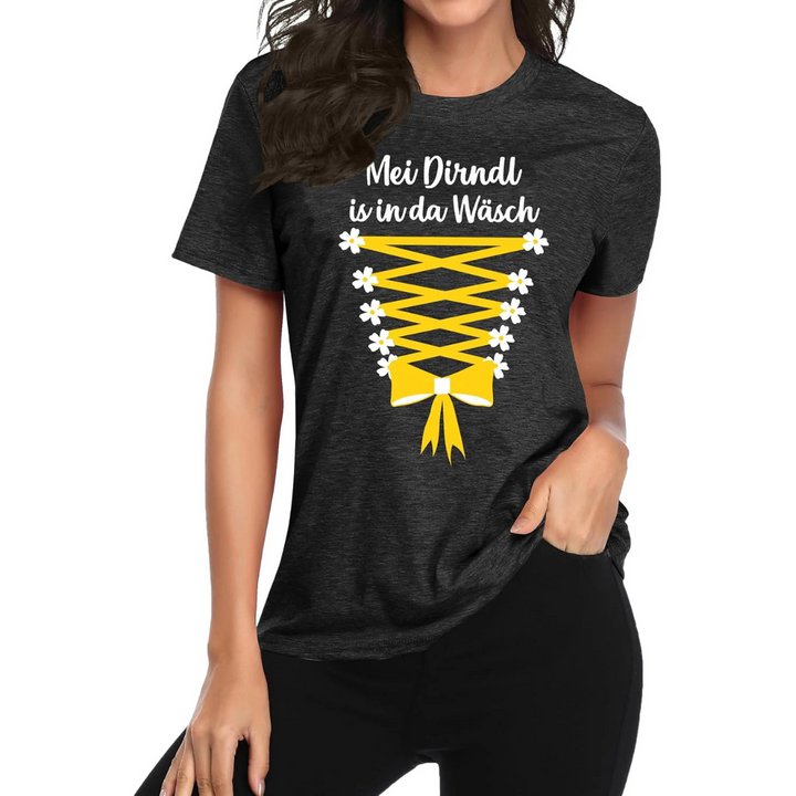 Monika Oktoberfest T-Shirt | Witziges Dirndl-Schnürung Shirt für Damen