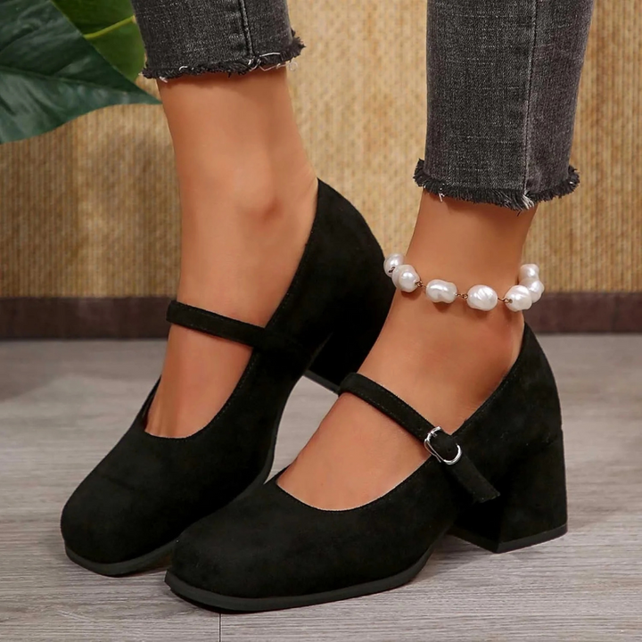 Viktoria Oktoberfest Pumps | Festliche Wildlederlook-Spangenpumps mit Schnalle für Damen