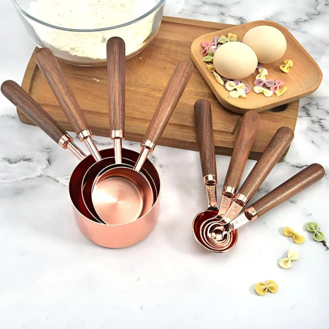 Kupfer-Messbecher-Set | Hochwertiges Edelstahl-Küchenbesteck mit Walnussholz-Griffen