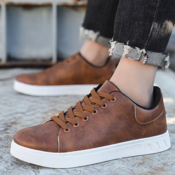 Leon Casual Sneaker | Flacher Herren Sneaker mit atmungsaktivem Kunstleder