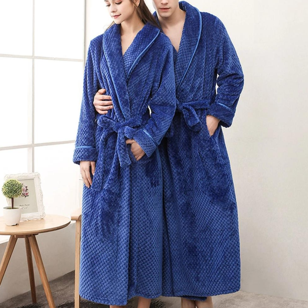 Kuscheliger Unisex Winterbademantel aus weichem Fleece