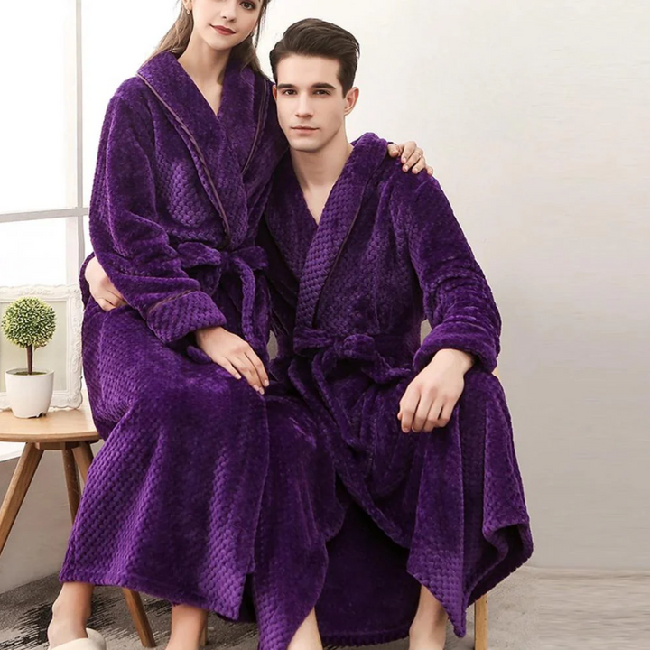 Kuscheliger Unisex Winterbademantel aus weichem Fleece
