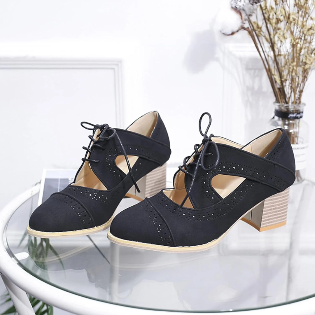 Emma Oktoberfest Schuhe | Vintage Trachten-Pumps mit Schnürung in Wildleder-Optik für Damen