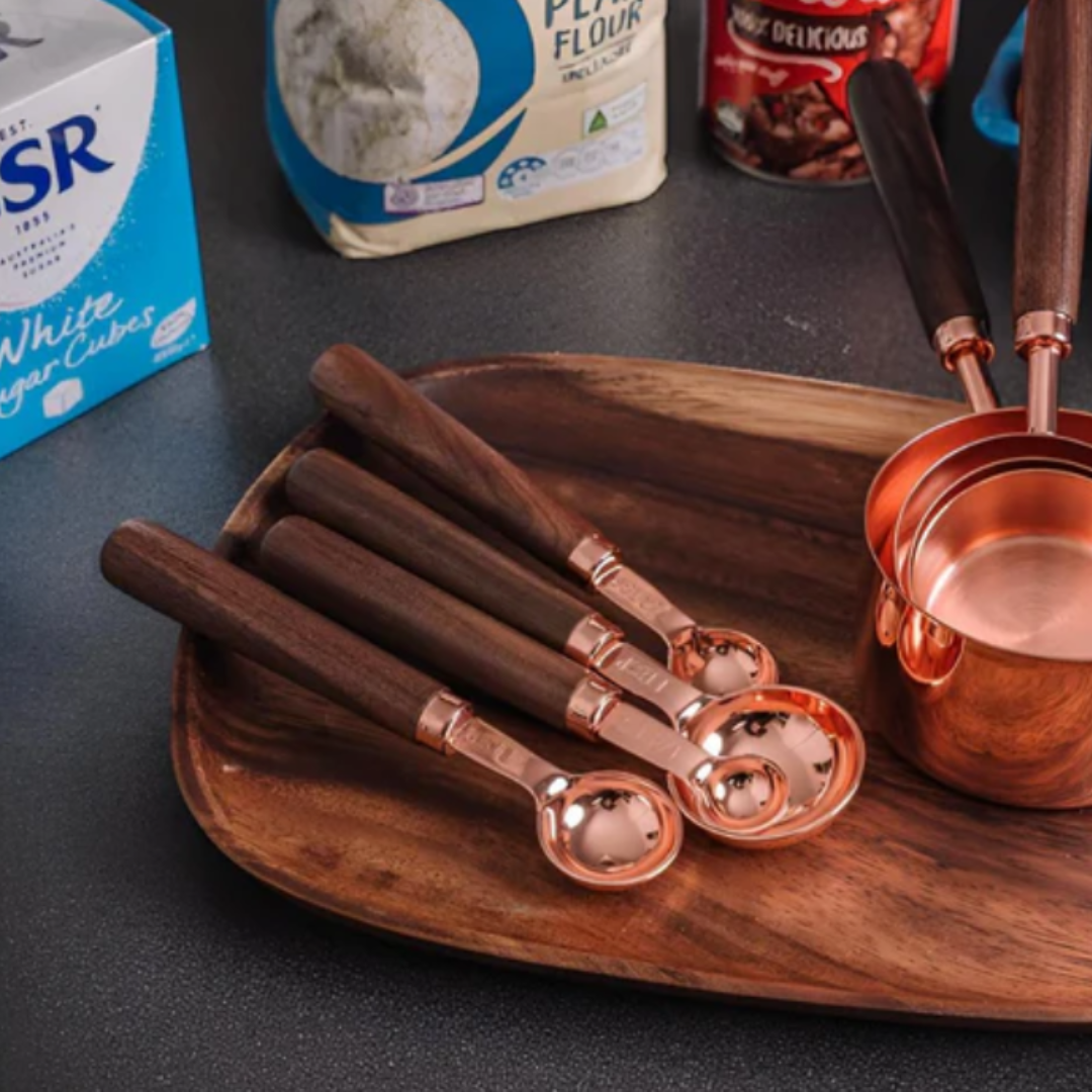 Kupfer-Messbecher-Set | Hochwertiges Edelstahl-Küchenbesteck mit Walnussholz-Griffen