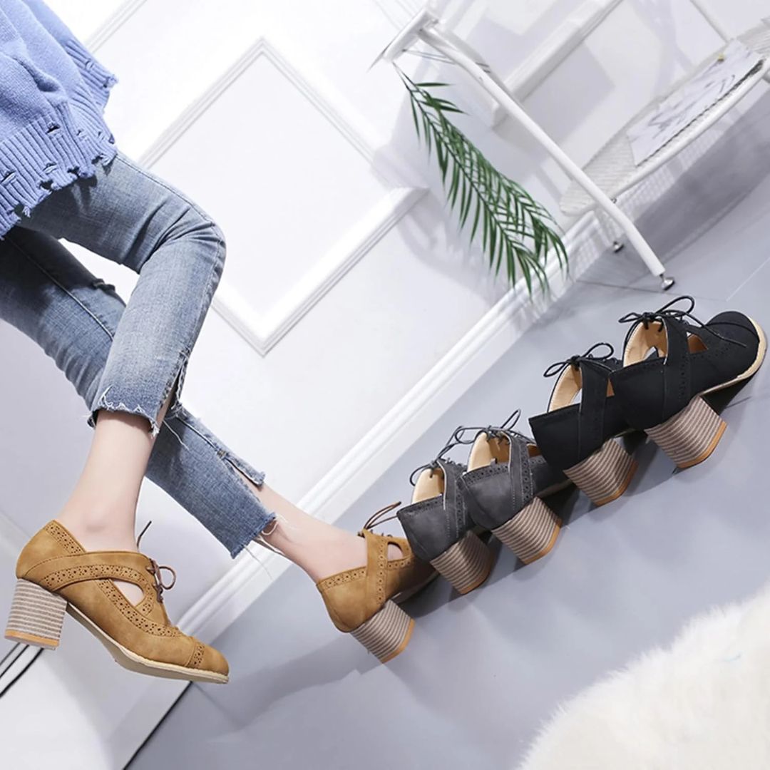 Emma Oktoberfest Schuhe | Vintage Trachten-Pumps mit Schnürung in Wildleder-Optik für Damen