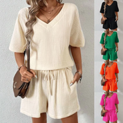 Emma Zweiteiler | Damen Sommer Set mit V-Ausschnitt Shirt & Kurze Hose Casual Strandoutfit