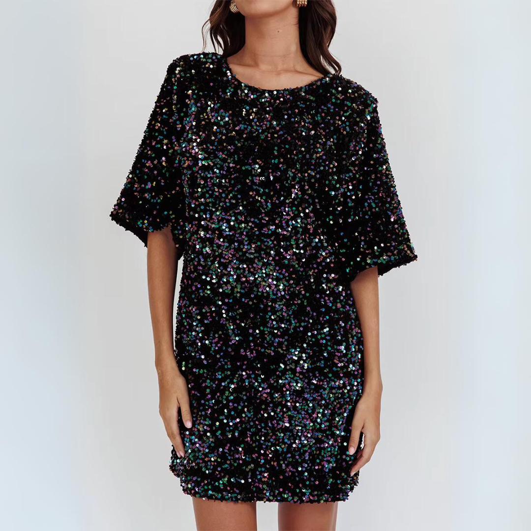 Schwarzes Paillettenkleid mit kurzen Ärmeln, funkelnd und elegant, ideal für Abendveranstaltungen oder Partys. Glitzerndes Design, modisch und stilvoll.