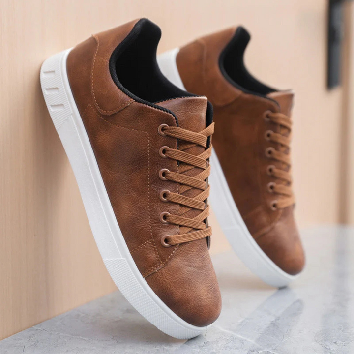 Leon Casual Sneaker | Flacher Herren Sneaker mit atmungsaktivem Kunstleder