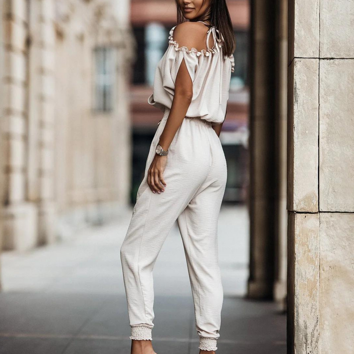 Karla Jumpsuit | V-Ausschnitt-Latzhose mit lockeren Taschen für den Alltag