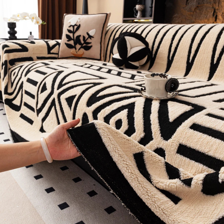 Luxury Maze Sofahusse | Stilvoller Schutz vor Flecken und Tierhaaren