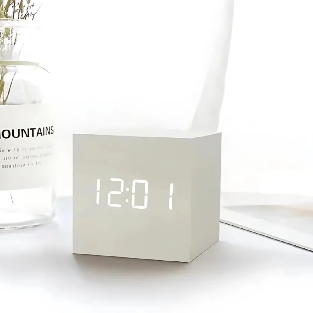 Cube LED-Wecker | Moderner Holzmaserung-Designwecker mit Temperaturanzeige