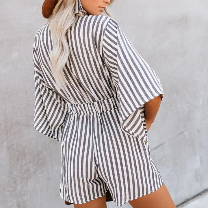 Hilde Jumpsuit | Schicker Jumpsuit mit tiefem V-Ausschnitt und weiten Ärmeln