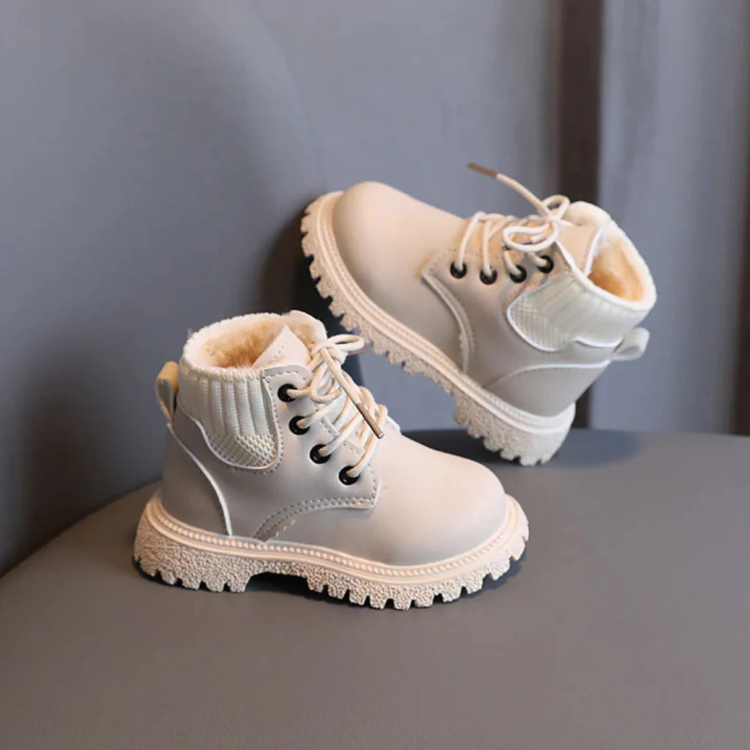 Timber Kinderstiefel | Warme und robuste Winterstiefel mit weitem Einstieg
