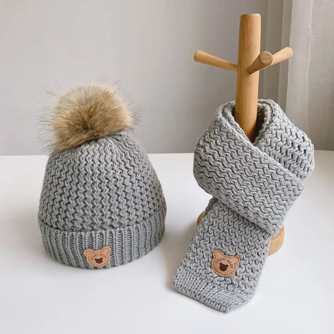 Beary Schal und Mütze | Warme niedliche Winterset für Kinder