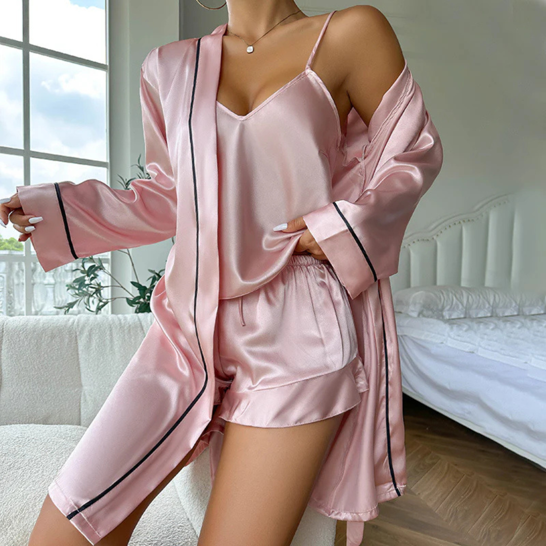 Alaina Pyjama | Dreiteiliges Satin-Set für Damen