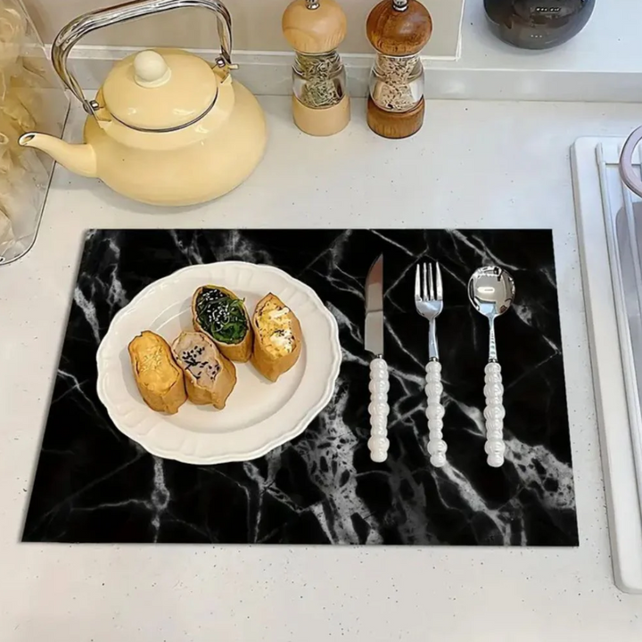 Premium Marmordruck Geschirrtrockenmatte | Spritzwasserfeste Küchenmatte mit Antirutschbasis