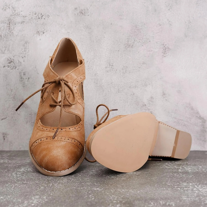 Emma Oktoberfest Schuhe | Vintage Trachten-Pumps mit Schnürung in Wildleder-Optik für Damen
