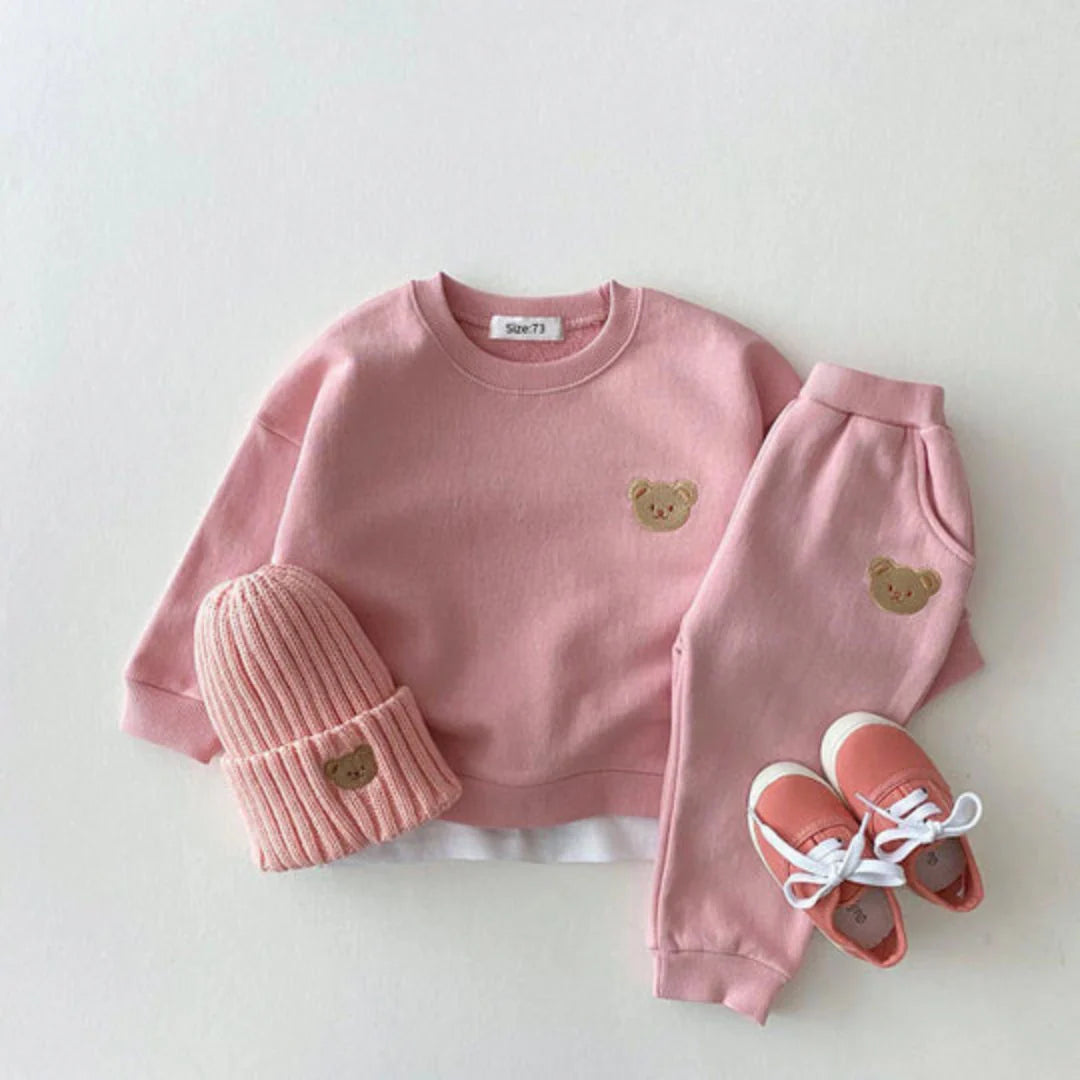 Bären-Jogginganzug | Süßes Jogging-Set für Kinder in Beige mit Bärenmotiv