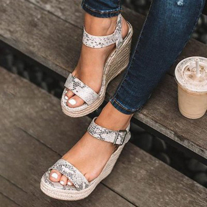 Sommer-Keilsandalen | Elegante Frauenschuhe mit Gürtel
