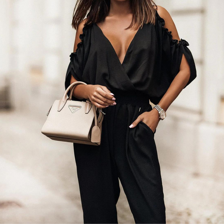 Karla Jumpsuit | V-Ausschnitt-Latzhose mit lockeren Taschen für den Alltag