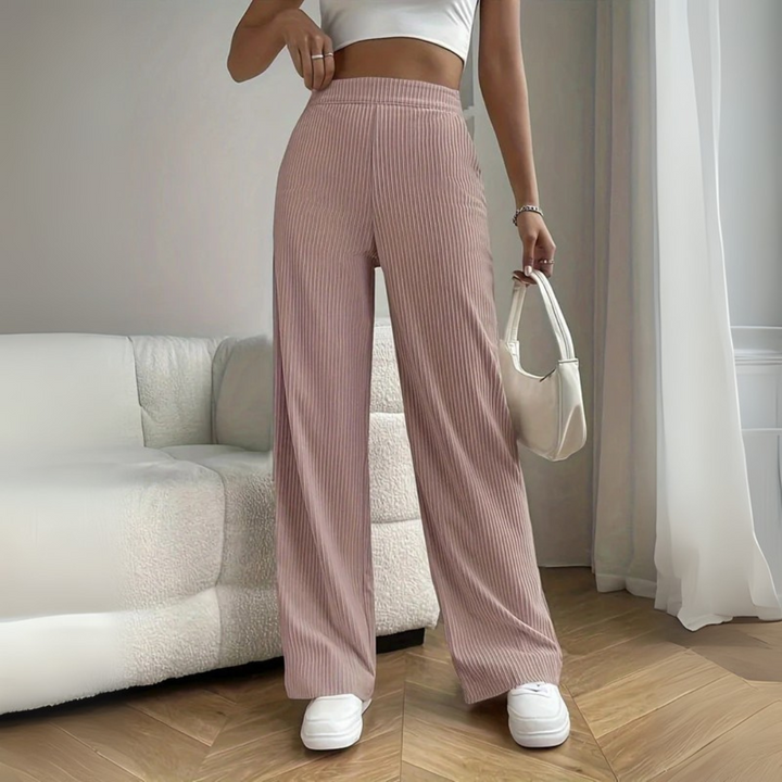 Flared Cordhose für den Herbst - Stilvolle Bundfaltenhose mit hoher Taille für Damen
