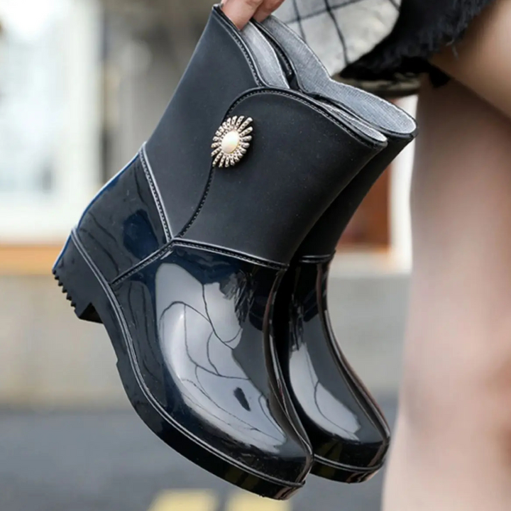 Regenstiefel für den Herbst - Wasserdichte Gummistiefel mit Blumen-Dekor und Profilsohle für Damen