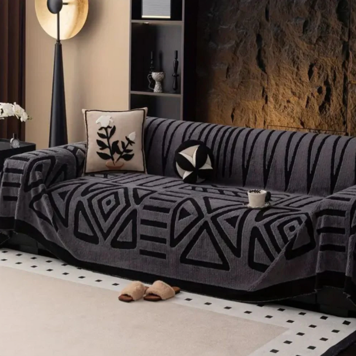 Luxury Maze Sofahusse | Stilvoller Schutz vor Flecken und Tierhaaren