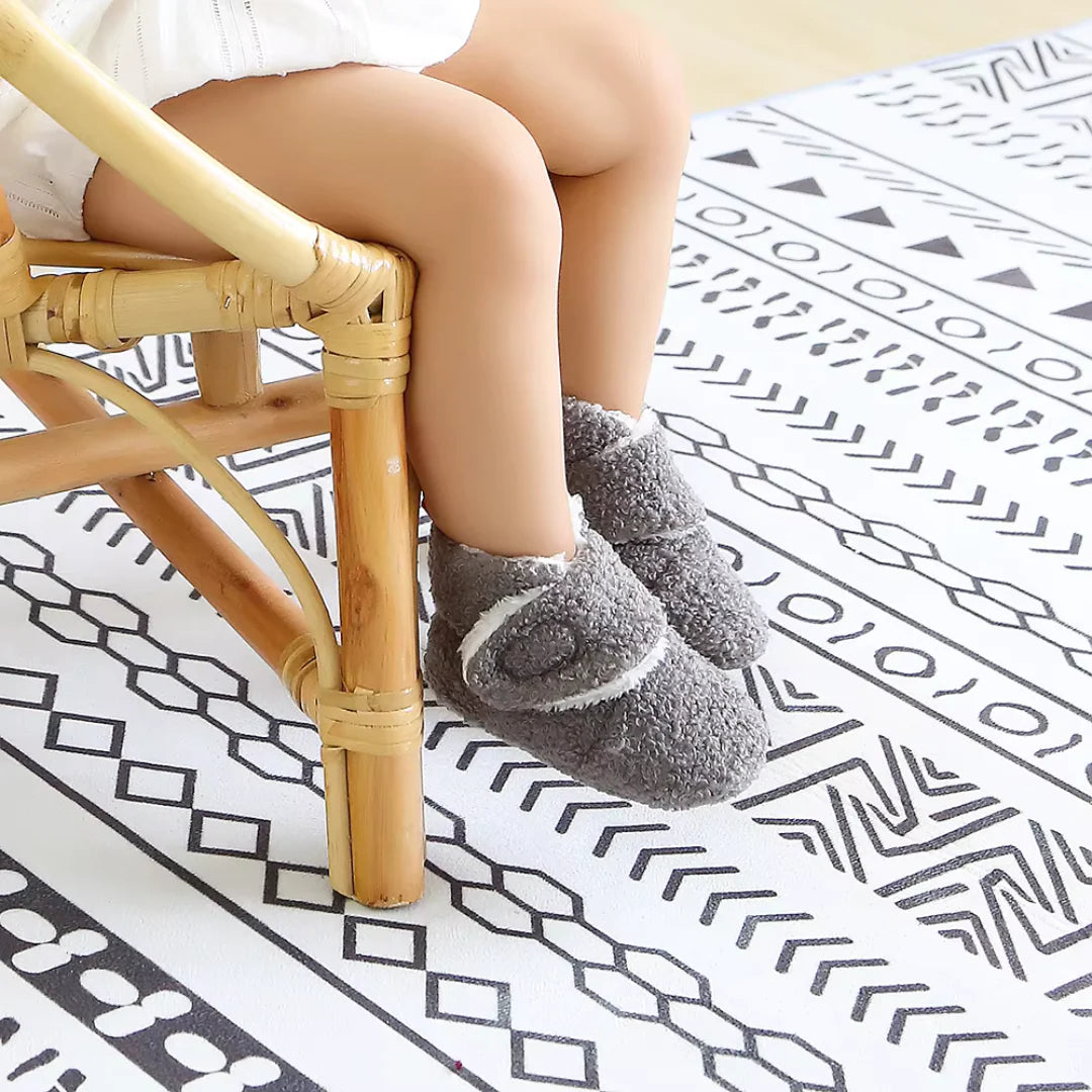 Teddy Hausschuhe | Warm gefütterte Kinderhausschuhe gegen kalte Füße