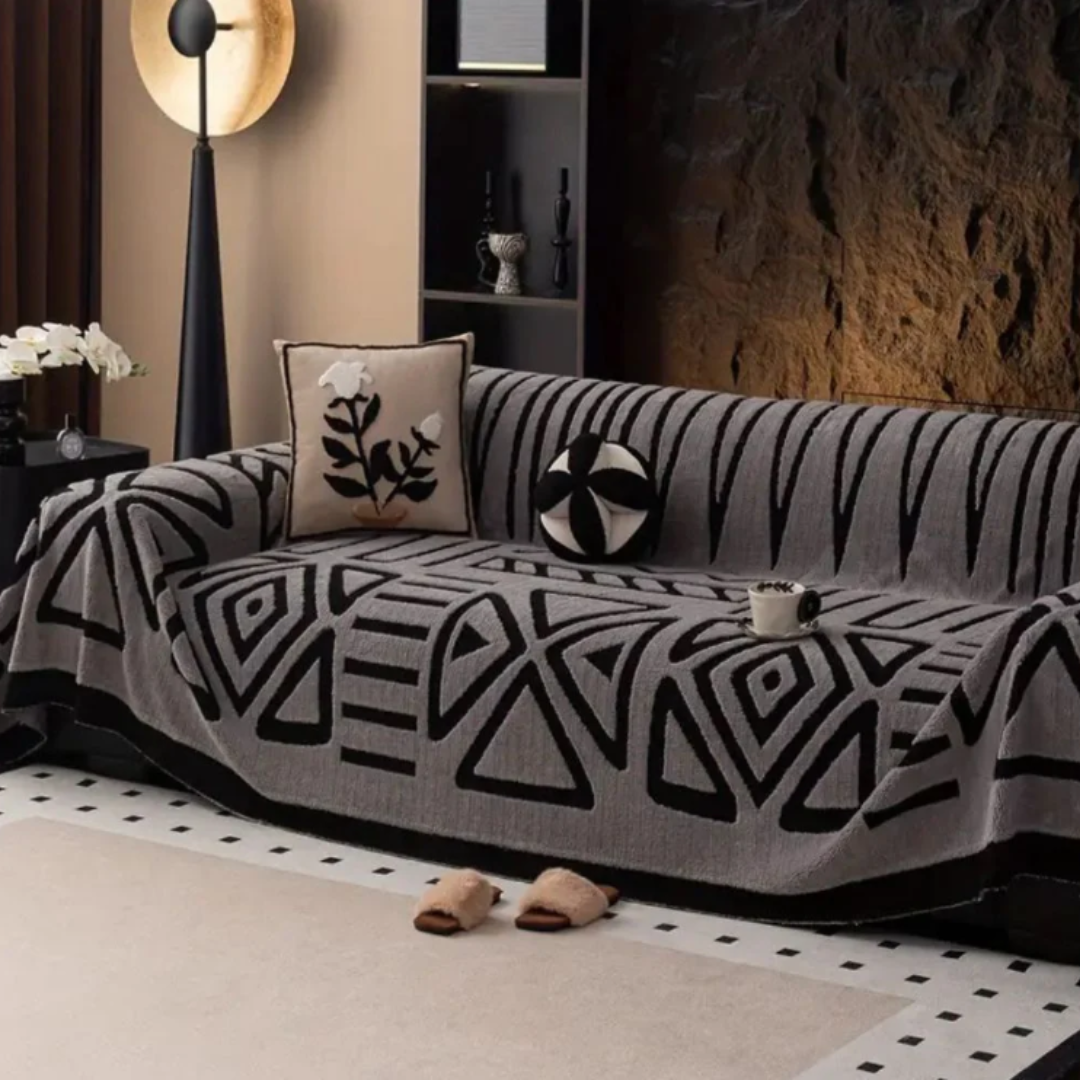 Luxury Maze Sofahusse | Stilvoller Schutz vor Flecken und Tierhaaren