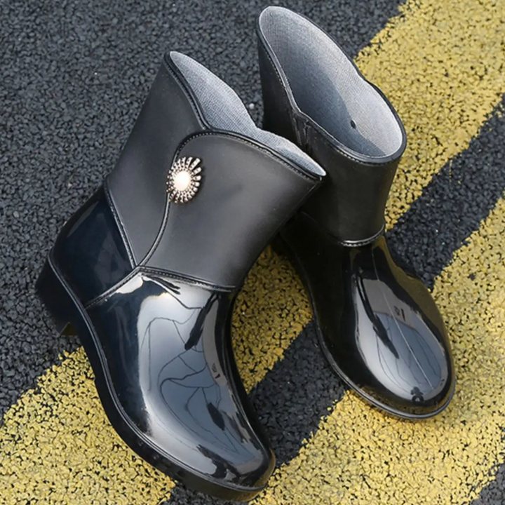 Regenstiefel für den Herbst - Wasserdichte Gummistiefel mit Blumen-Dekor und Profilsohle für Damen