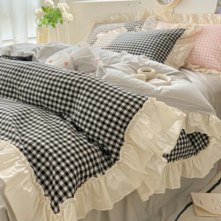 Gingham Rüschen-Bettwäsche-Set | Verspieltes Karo im Landhausstil