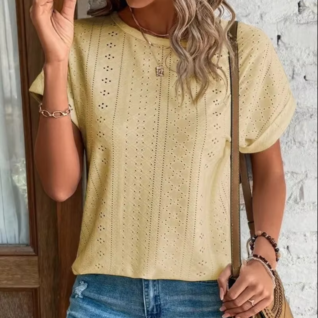 Helda Lochspitze Bluse | Sommerliches Shirt mit Stickerei