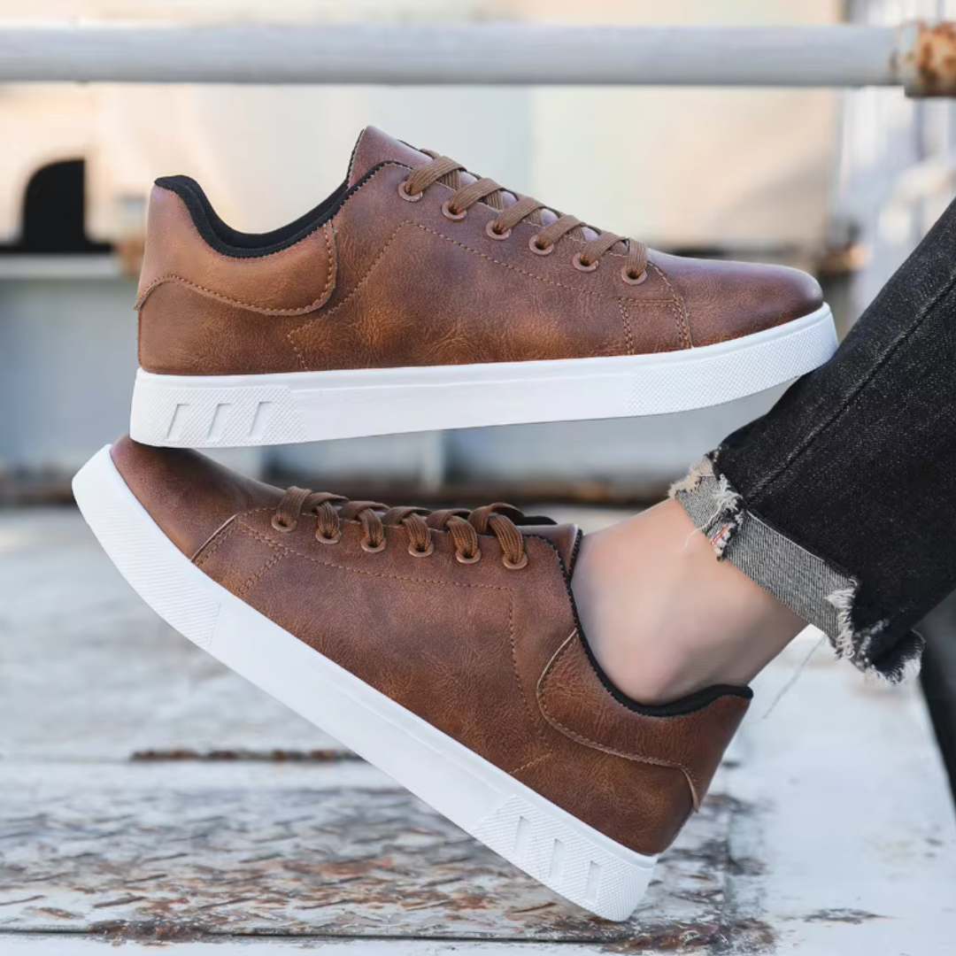 Leon Casual Sneaker | Flacher Herren Sneaker mit atmungsaktivem Kunstleder