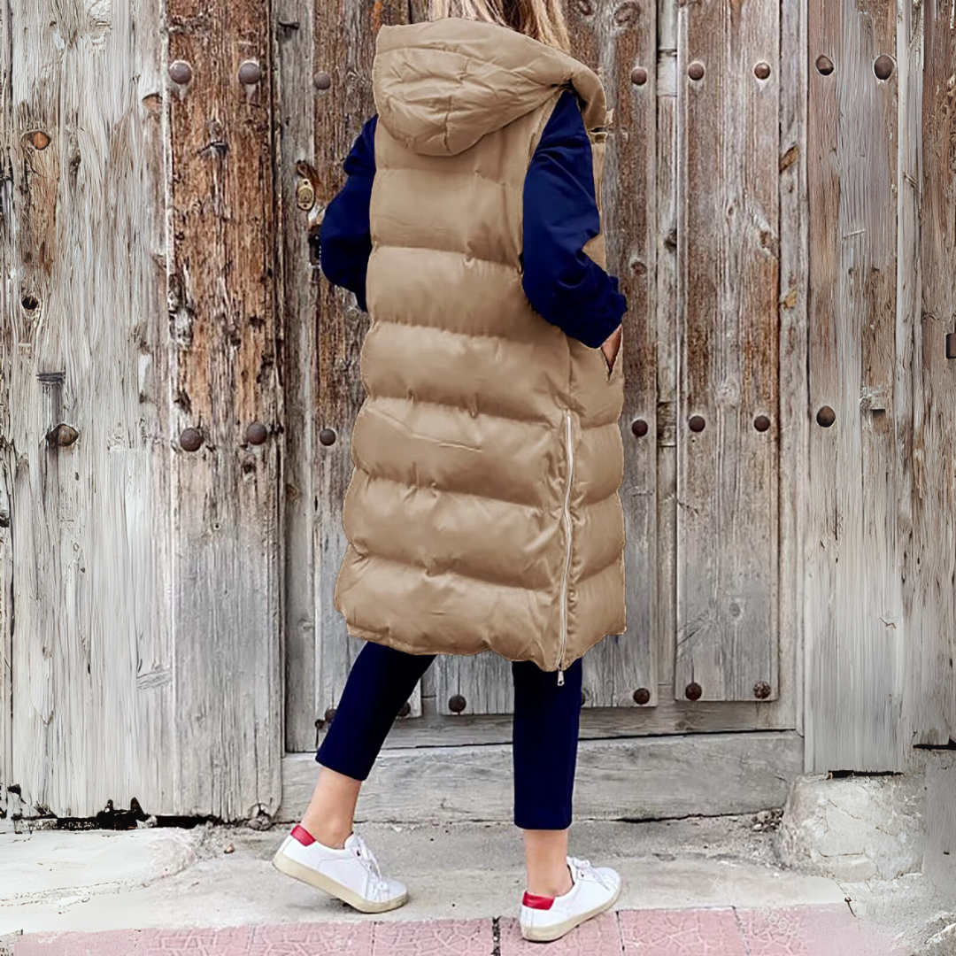 Steppweste für den Herbst - Stilvolle lange Daunenweste mit Kapuze für Damen