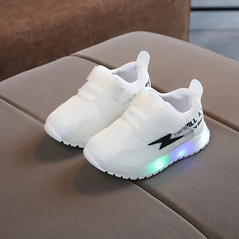 Bequeme Anti-Rutsch Sneakers | Komfortable Kinderschuhe mit LED-Lichtern