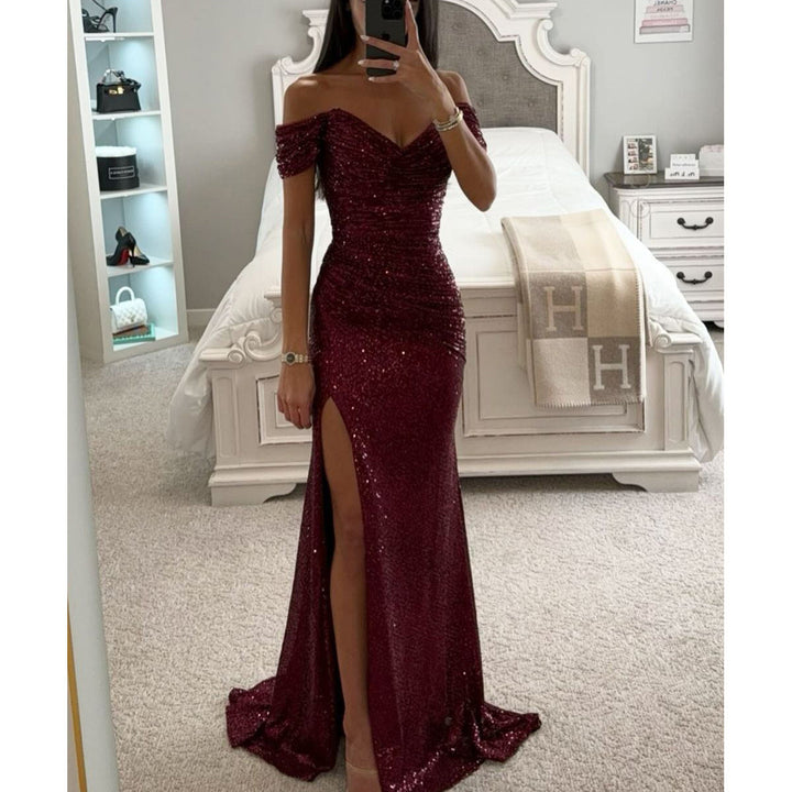 Hilda Kleid | Atemberaubendes schulterfreies Maxikleid mit Pailletten und Falten