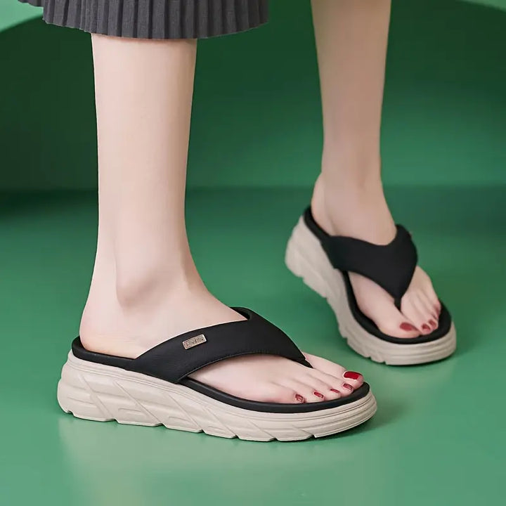 Julia Zehentrenner | Sommerliche Flip-Flops mit ergonomischem Fußbett für Damen